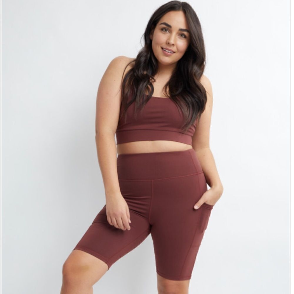 savvi XL Sahara Athletic Work out Stretch Bike Shorts in Rust